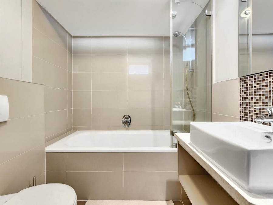 2 Bedroom Property for Sale in Sea Point Western Cape